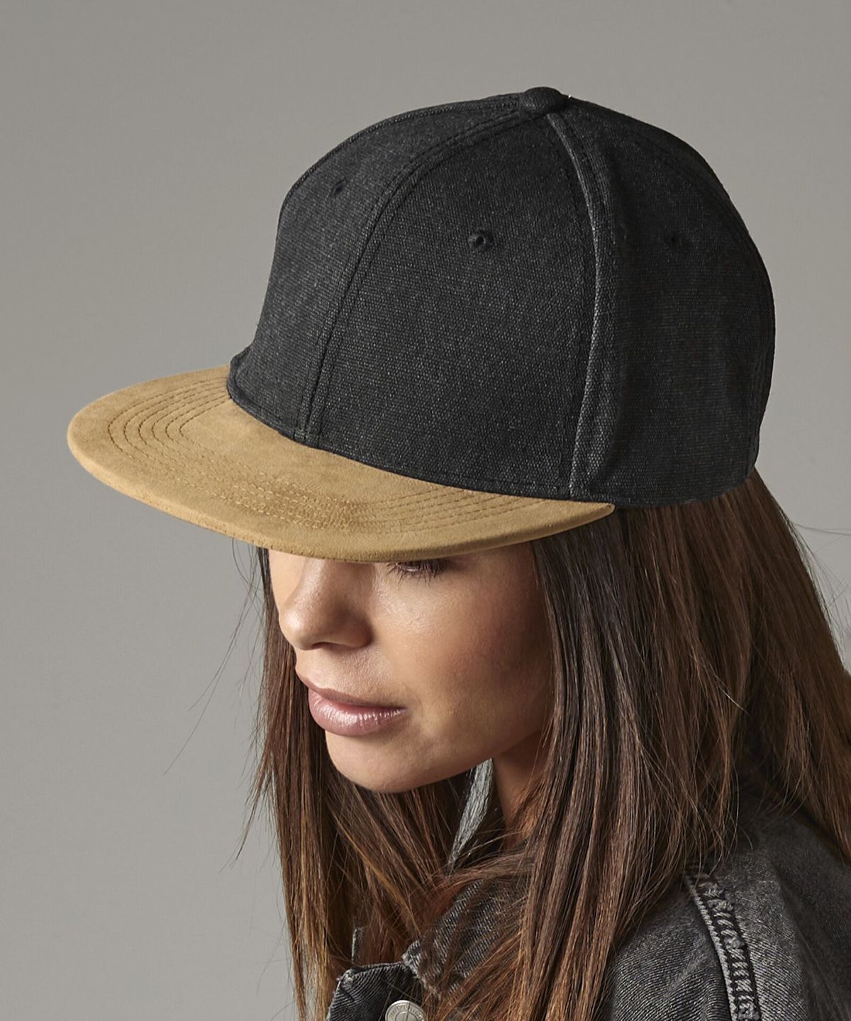 Suede Peak Snapback Keps