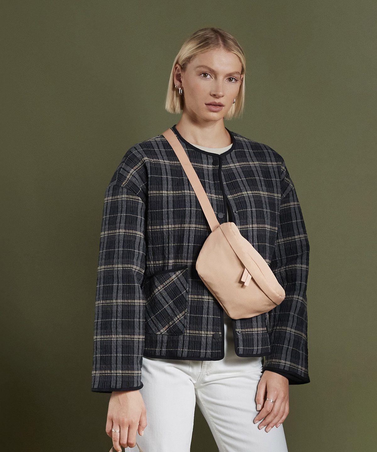 Simplicity Midjeväska