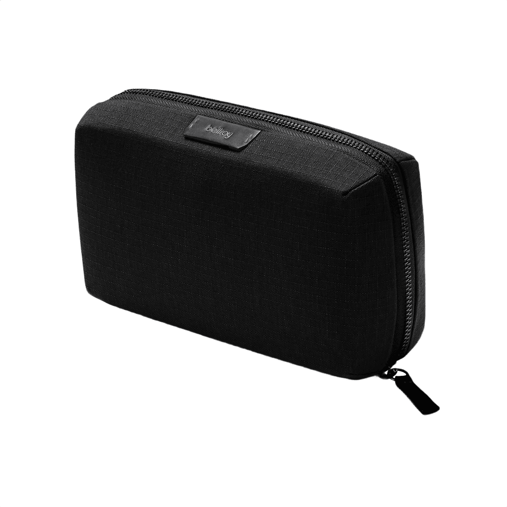 Bellroy tech kit musta